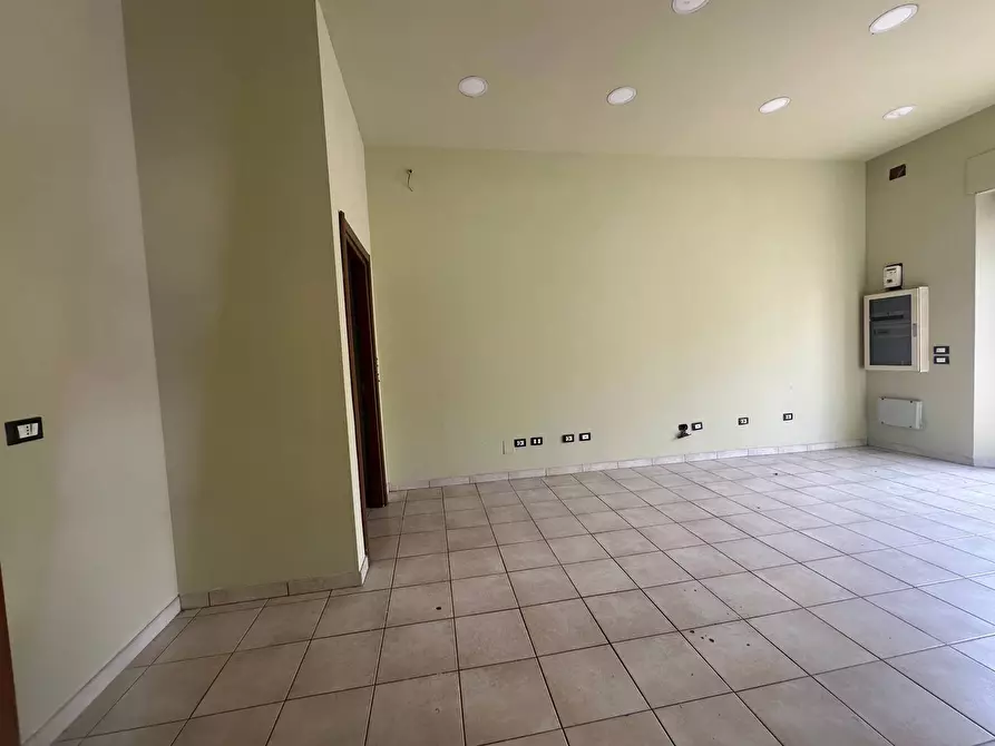 Immagine 3 di Attività commerciale in affitto  in via vechia III 150 a Firenze