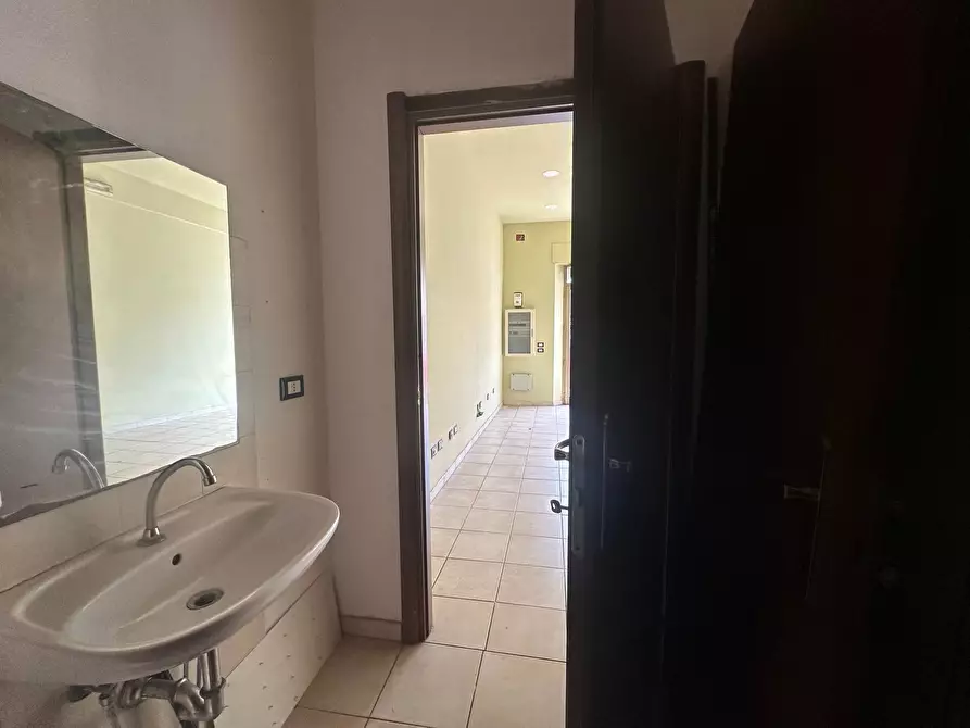 Immagine 8 di Attività commerciale in affitto  in via vechia III 150 a Firenze