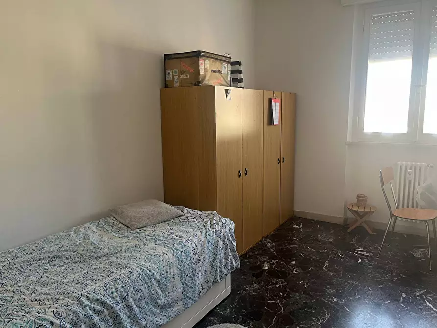 Immagine 11 di Camera in affitto  in Via Dell' Aeroporto 4 a Pisa