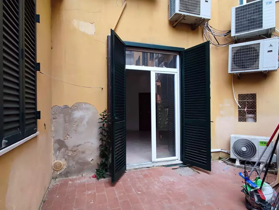 Immagine 6 di Appartamento in vendita  in Scali degli Olandesi 3 a Livorno