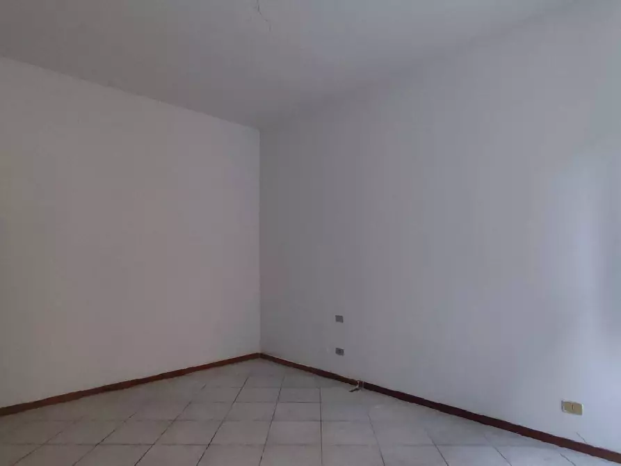 Immagine 4 di Appartamento in vendita  in Scali degli Olandesi 3 a Livorno