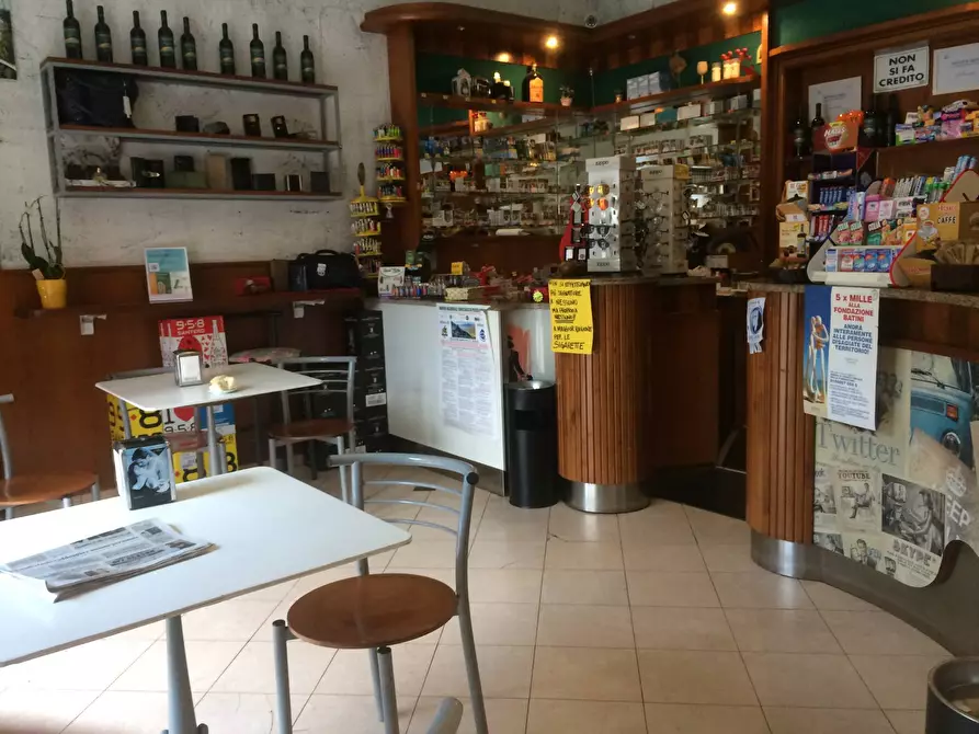Immagine 2 di Attività commerciale in vendita  in piazza garibaldi 2 a Pisa