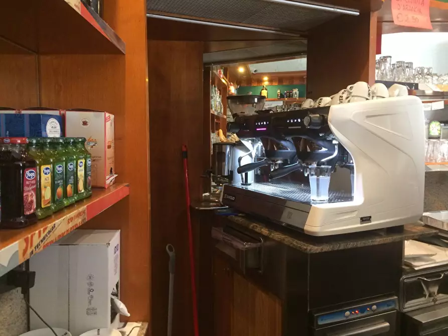 Immagine 4 di Attività commerciale in vendita  in piazza garibaldi 2 a Pisa