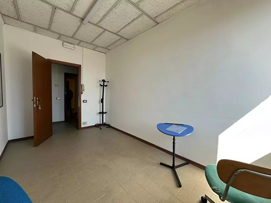 Immagine 3 di Ufficio in affitto  in Via Coselli 12 a Capannori