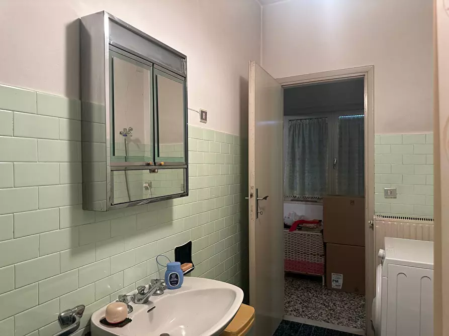 Immagine 14 di Casa indipendente in vendita  in via fillungo 8 a Camaiore