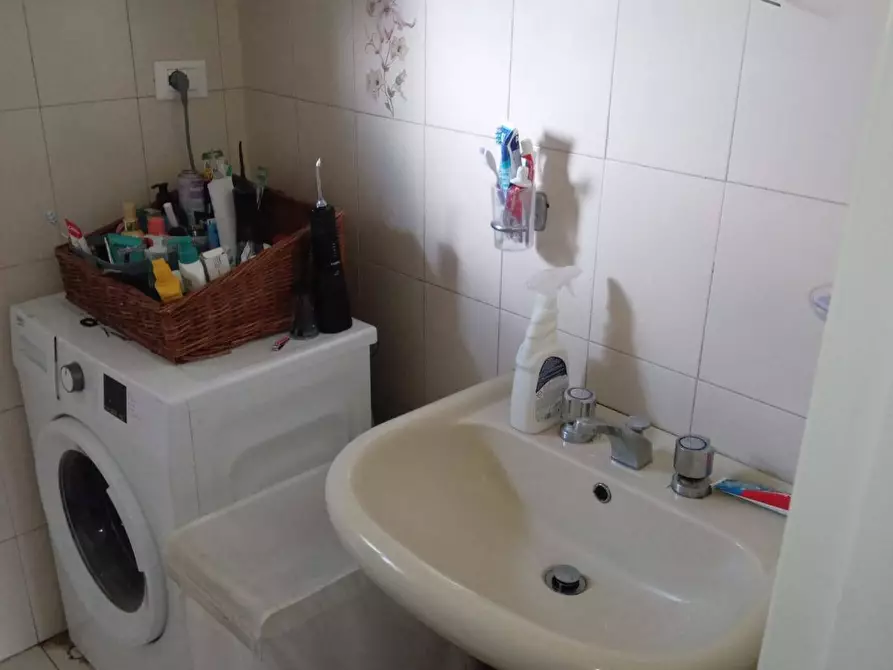 Immagine 8 di Casa indipendente in vendita  in via fillungo 35 a Camaiore