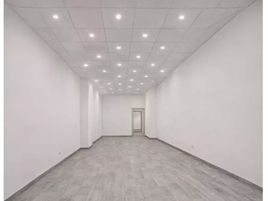 Immagine 2 di Attività commerciale in vendita  in Via Livornese 1 a Pisa