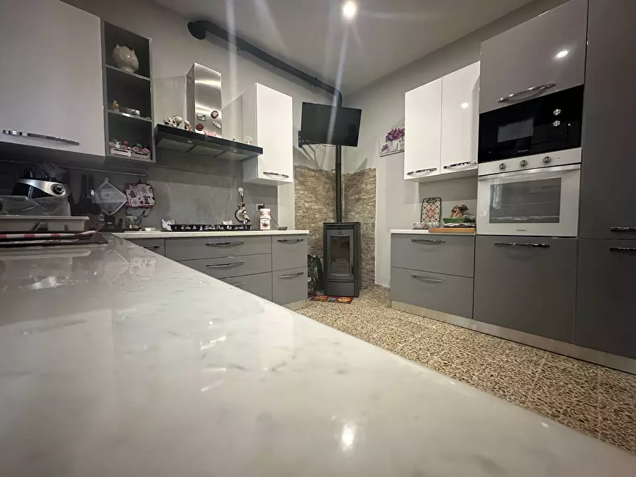 Immagine 2 di Casa indipendente in vendita  in via del fondaccio 10 a Capannori