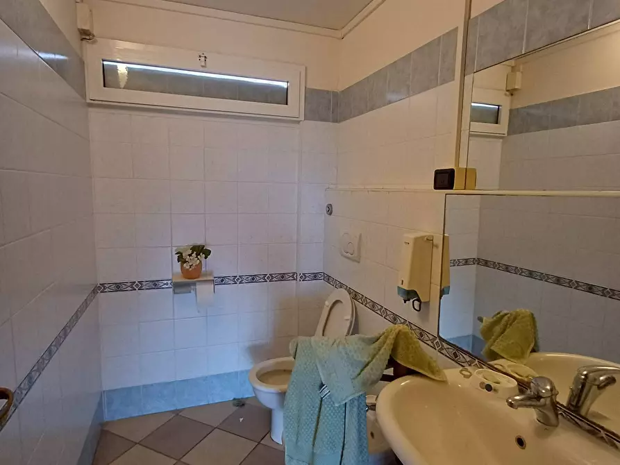 Immagine 11 di Ufficio in affitto  in via lenin - a San Giuliano Terme