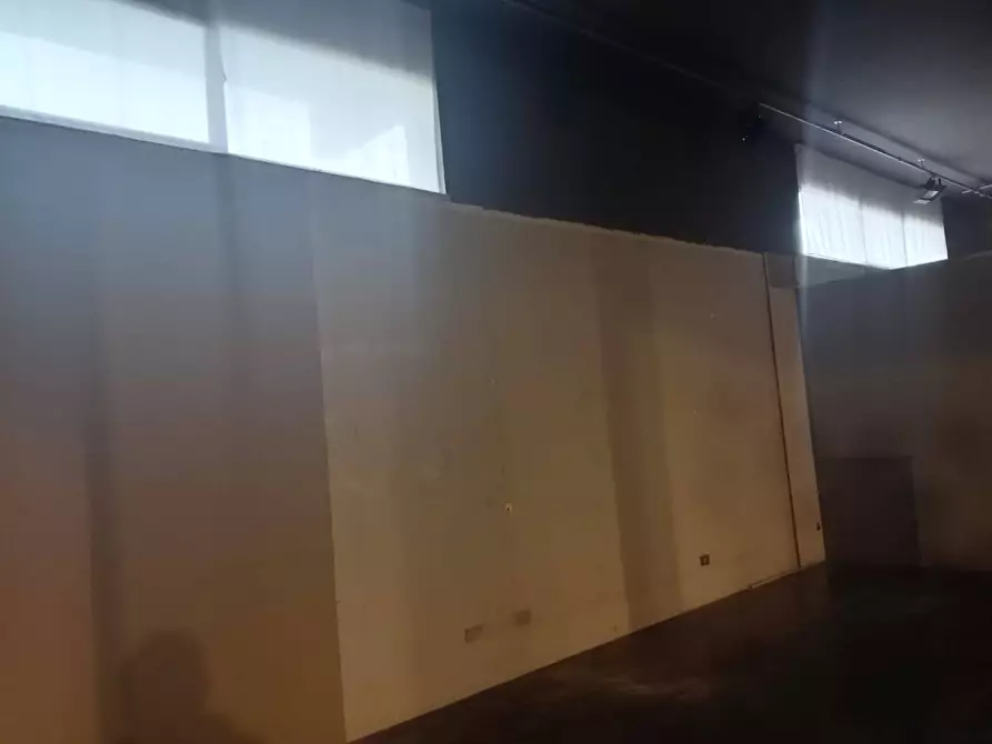 Immagine 12 di Attività commerciale in affitto  in via pietrasantina 44 a San Giuliano Terme