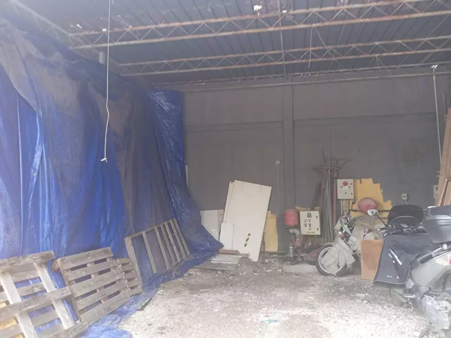 Immagine 14 di Attività commerciale in affitto  in via pietrasantina 44 a San Giuliano Terme
