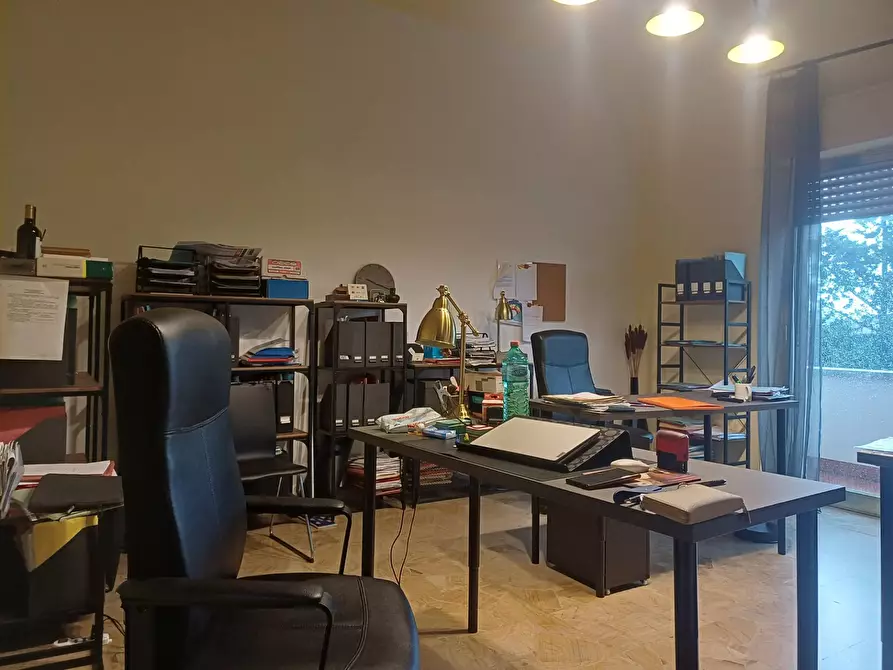 Immagine 1 di Ufficio in affitto  in via pietrasantina 1 a San Giuliano Terme