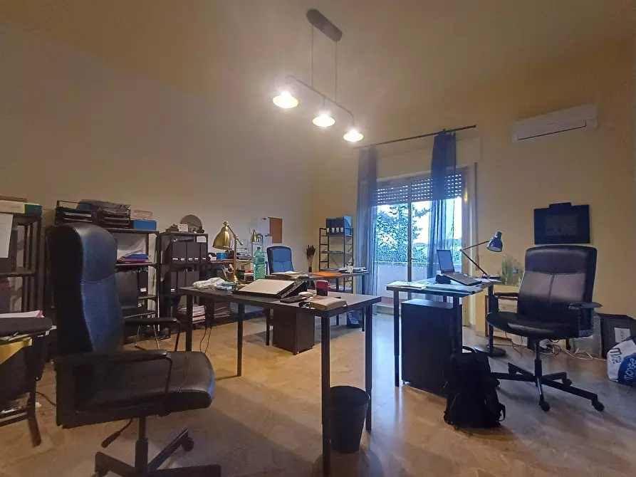 Immagine 3 di Ufficio in affitto  in via pietrasantina 1 a San Giuliano Terme