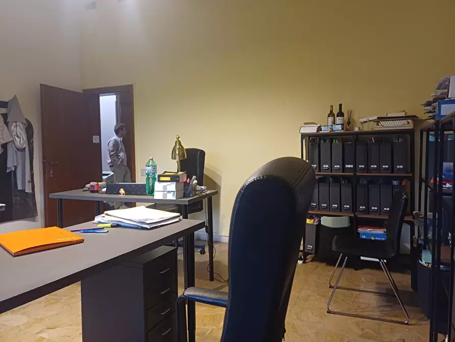 Immagine 7 di Ufficio in affitto  in via pietrasantina 1 a San Giuliano Terme