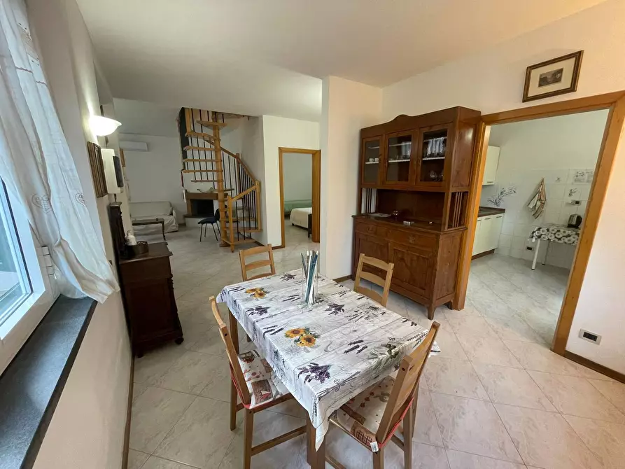 Immagine 1 di Casa indipendente in vendita  in via nevilio casarosa 20 a Cascina