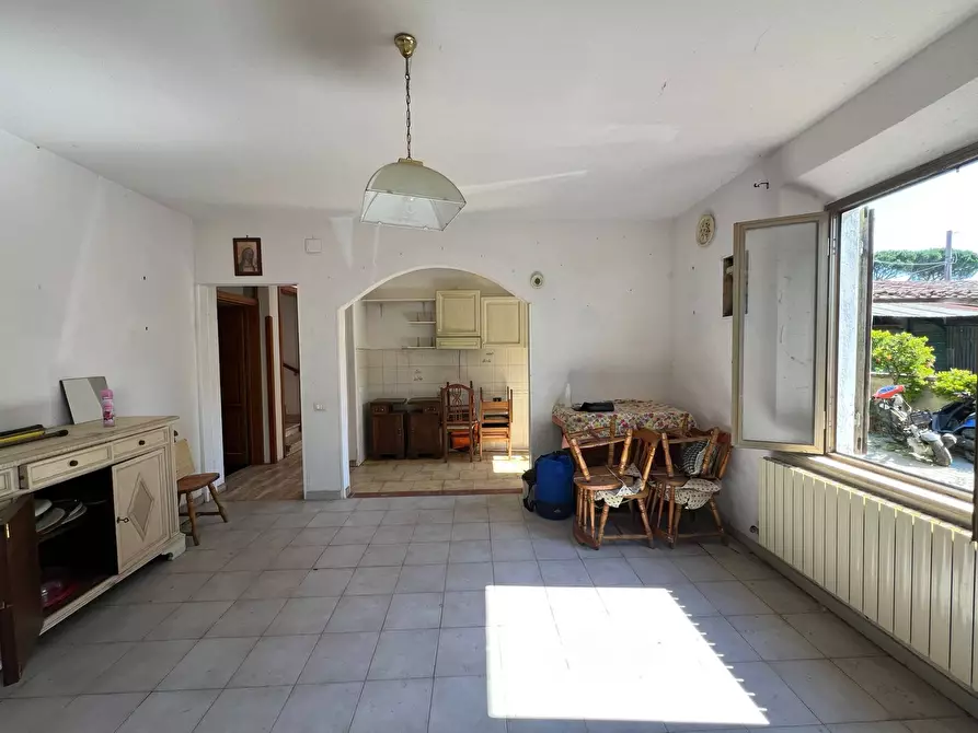 Immagine 1 di Casa indipendente in vendita  in Via toscoromagnola 1 a Cascina