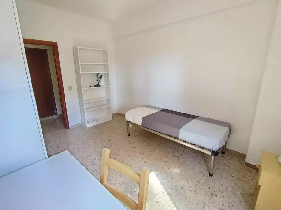 Immagine 5 di Camera in affitto  in Via Montello 18 a Pisa