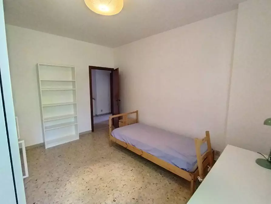 Immagine 18 di Camera in affitto  in Via Montello 18 a Pisa