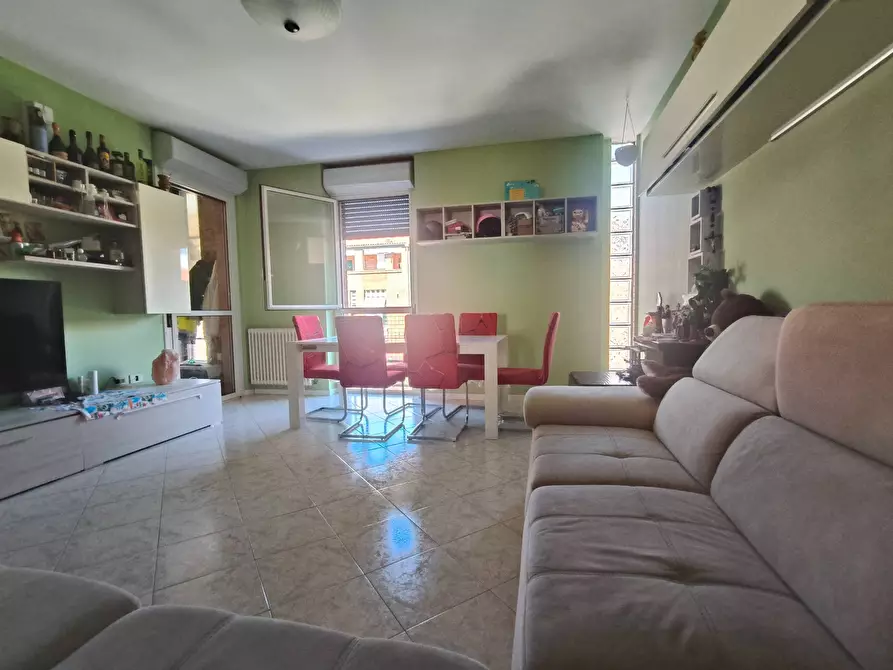 Immagine 3 di Appartamento in vendita  in Via Della Scopaia 15 a Livorno