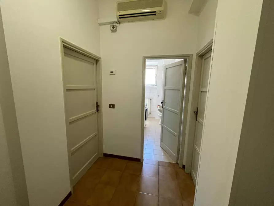 Immagine 16 di Camera in affitto  in Via Francesco De Sanctis 22 a Pisa