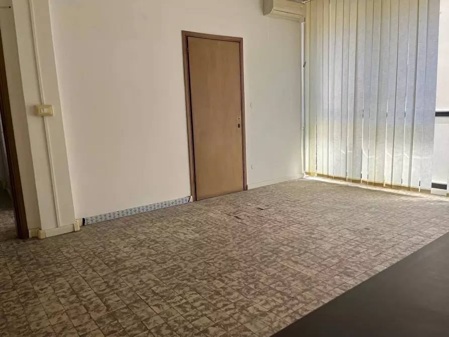 Immagine 3 di Ufficio in affitto  in via ugo la malfa 9 a Cascina