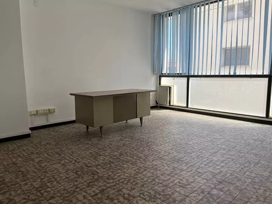 Immagine 6 di Ufficio in affitto  in via ugo la malfa 9 a Cascina