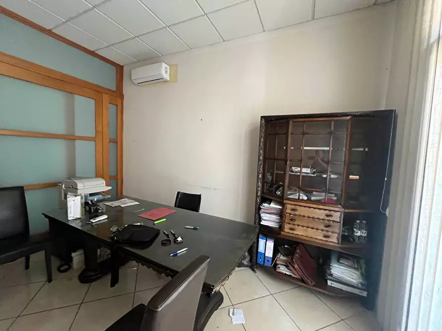 Immagine 4 di Attività commerciale in vendita  in Via Nino Bixio 11 a Pisa