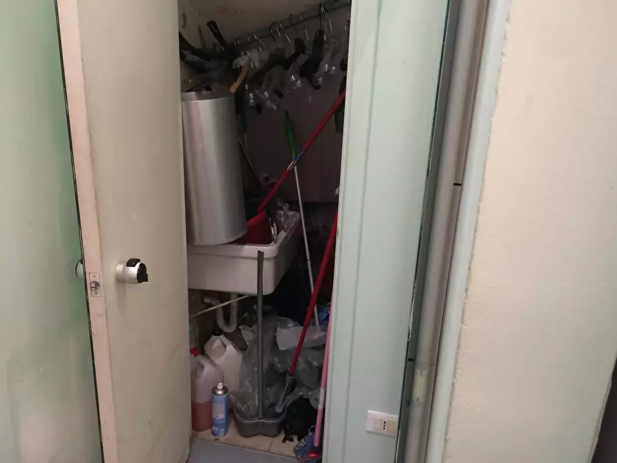 Immagine 8 di Attività commerciale in affitto  in Corso Italia a Pisa