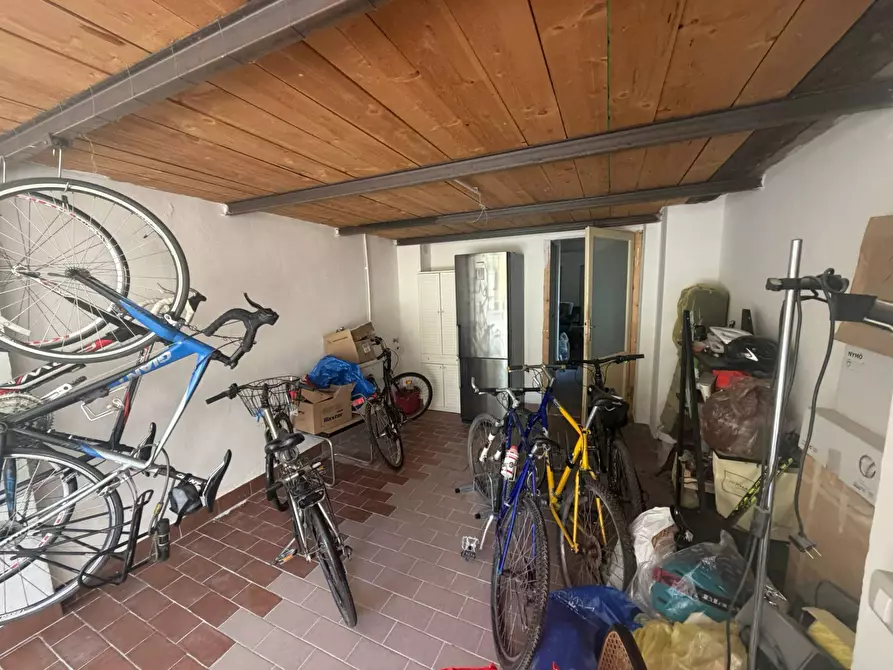 Immagine 3 di Box auto in vendita  in Via Santa Maria 1 a Pisa