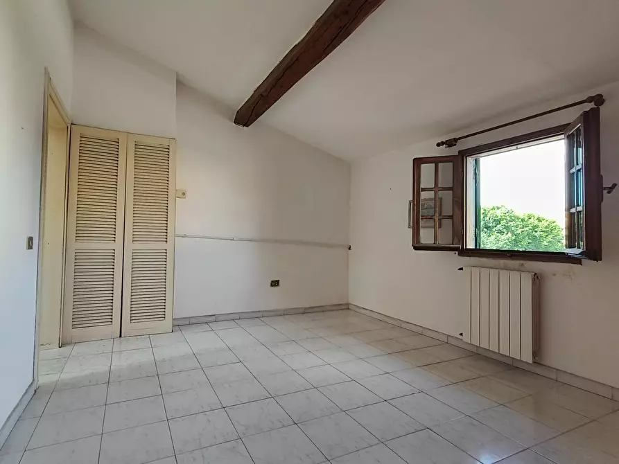 Immagine 7 di Appartamento in vendita  in via Bassa 10 a Livorno