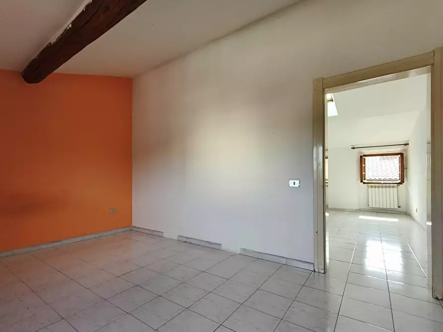 Immagine 8 di Appartamento in vendita  in via Bassa 10 a Livorno