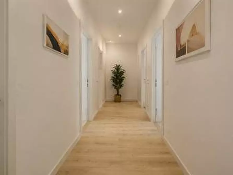 Immagine 2 di Appartamento in vendita  in Viale Francesco Bonaini 10 a Pisa
