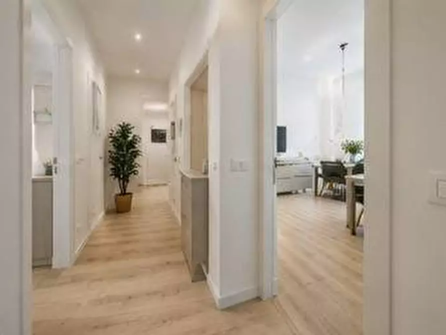 Immagine 3 di Appartamento in vendita  in Viale Francesco Bonaini 10 a Pisa