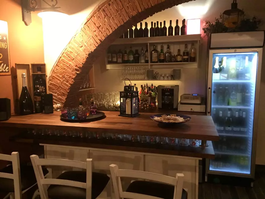 Immagine 2 di Attività commerciale in vendita  in via giuseppe verdi 1 a Pisa