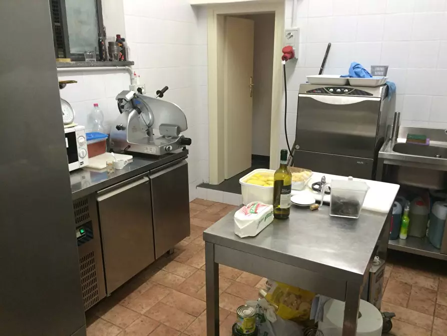 Immagine 6 di Attività commerciale in vendita  in via giuseppe verdi 1 a Pisa