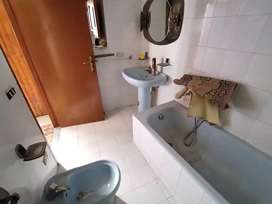 Immagine 23 di Casa indipendente in vendita  in via roma a Aidone