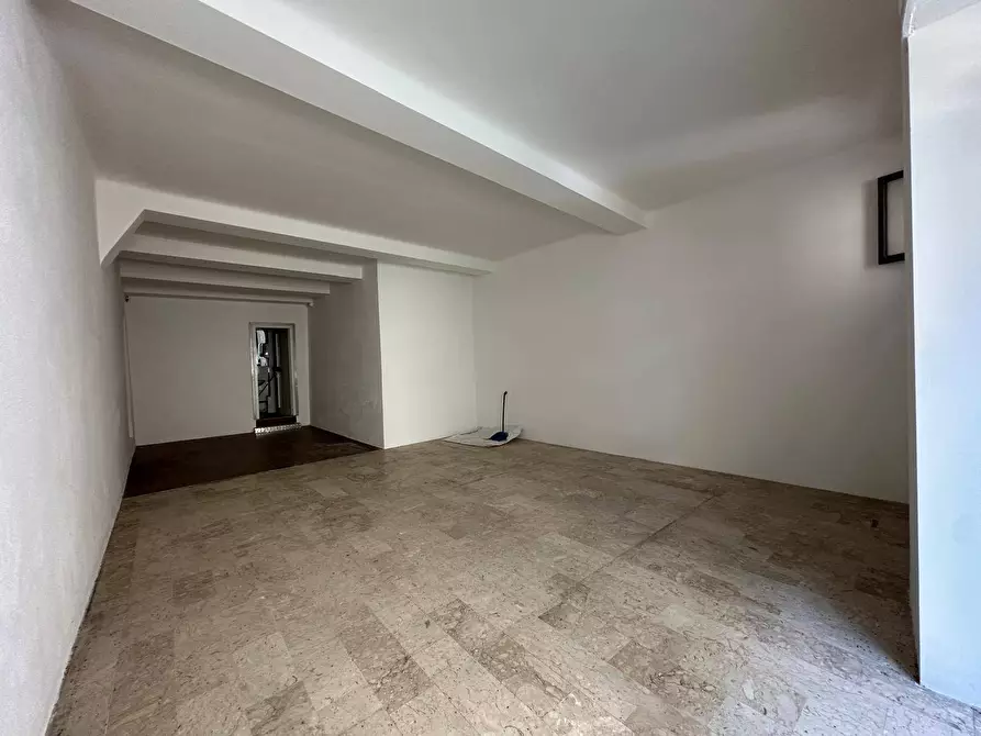 Immagine 7 di Attività commerciale in affitto  in VIA SANTA CROCE 29 a Lucca