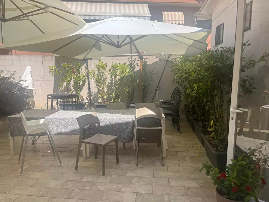 Immagine 2 di Attività commerciale in vendita  in via livornese 220 200 a Pisa