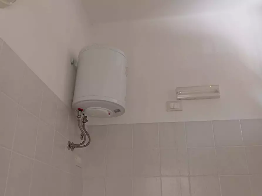 Immagine 12 di Attività commerciale in affitto  in Via Luigi Pera 68 a Pisa