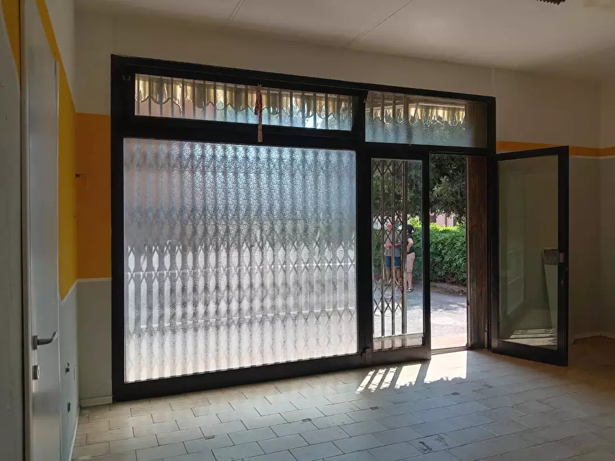 Immagine 14 di Attività commerciale in affitto  in Via Luigi Pera 68 a Pisa