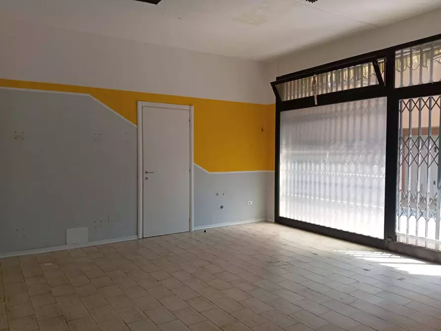Immagine 15 di Attività commerciale in affitto  in Via Luigi Pera 68 a Pisa