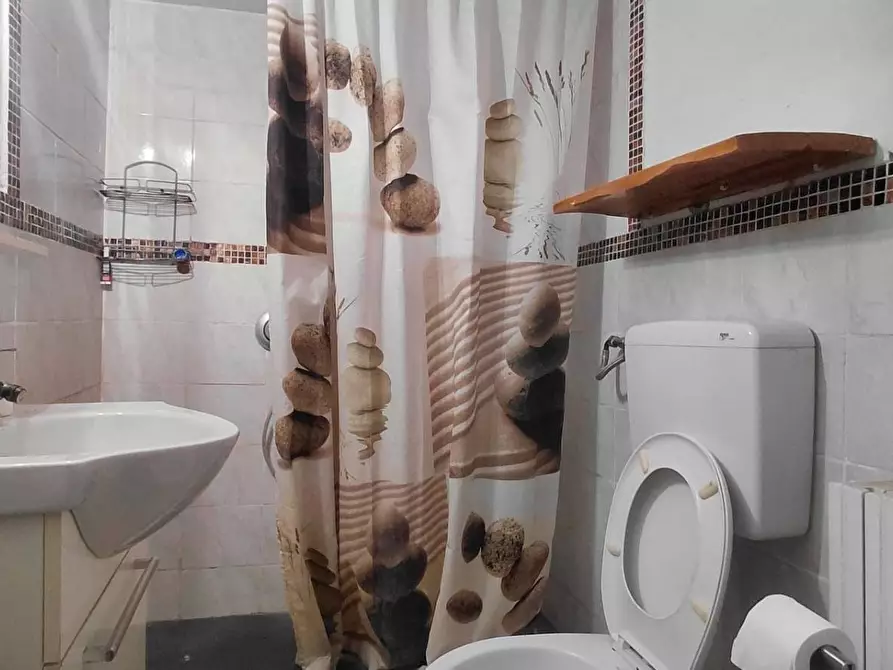 Immagine 4 di Casa indipendente in vendita  in via della pace 33 a Montecarlo