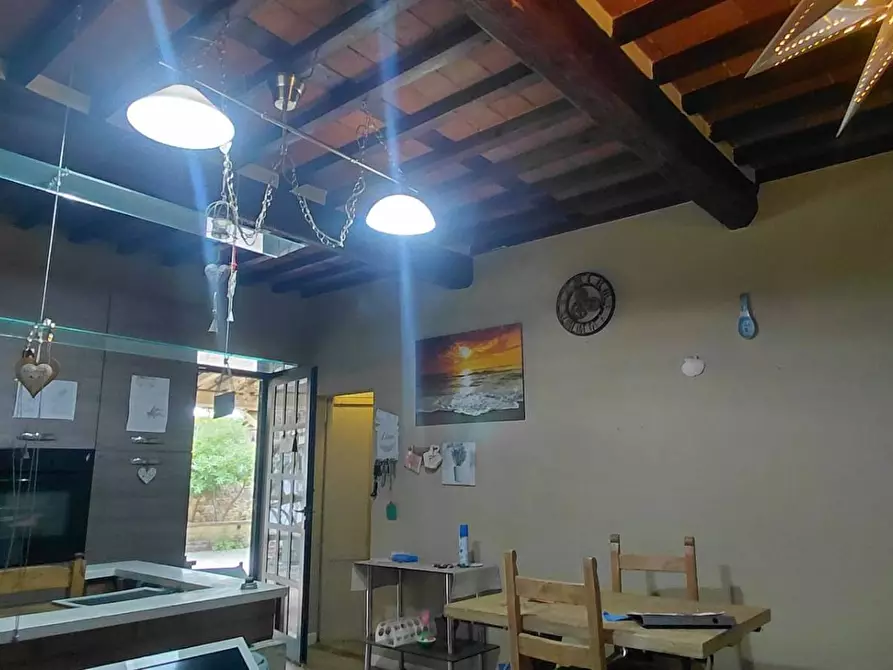 Immagine 14 di Casa indipendente in vendita  in via della pace 33 a Montecarlo