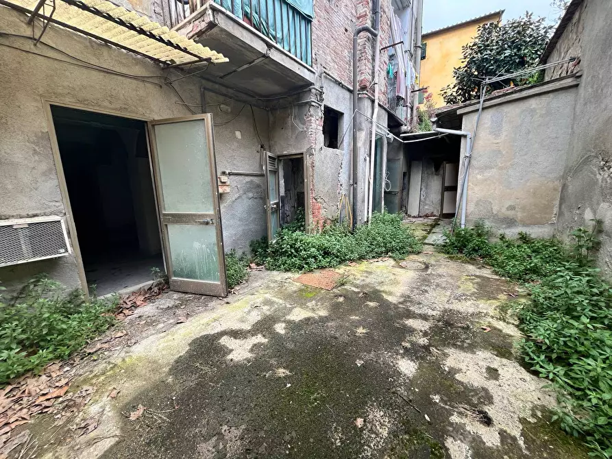 Immagine 10 di Attività commerciale in vendita  in Piazza Santa Caterina 1 a Pisa