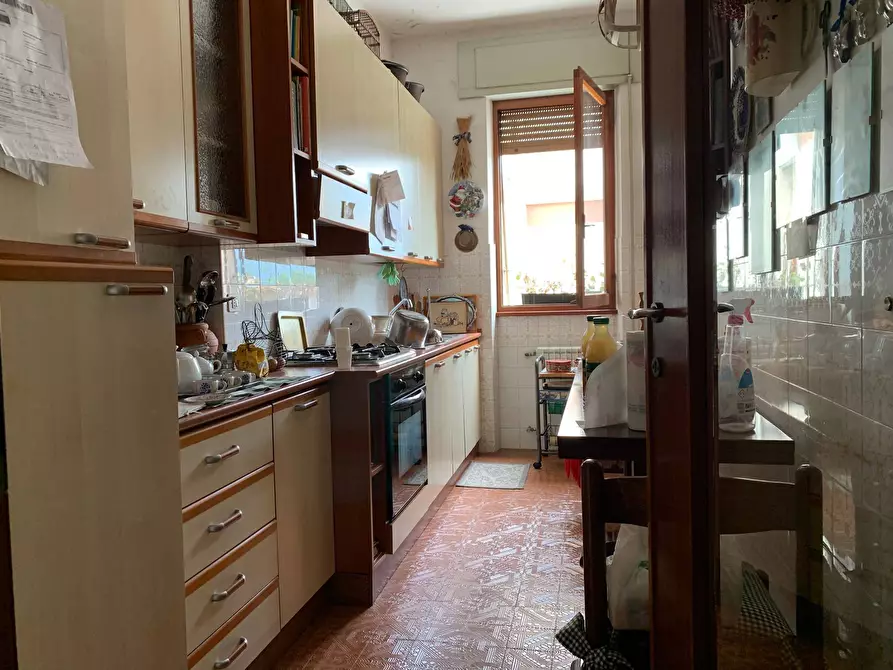 Immagine 3 di Appartamento in vendita  in Via Firenze a Massa