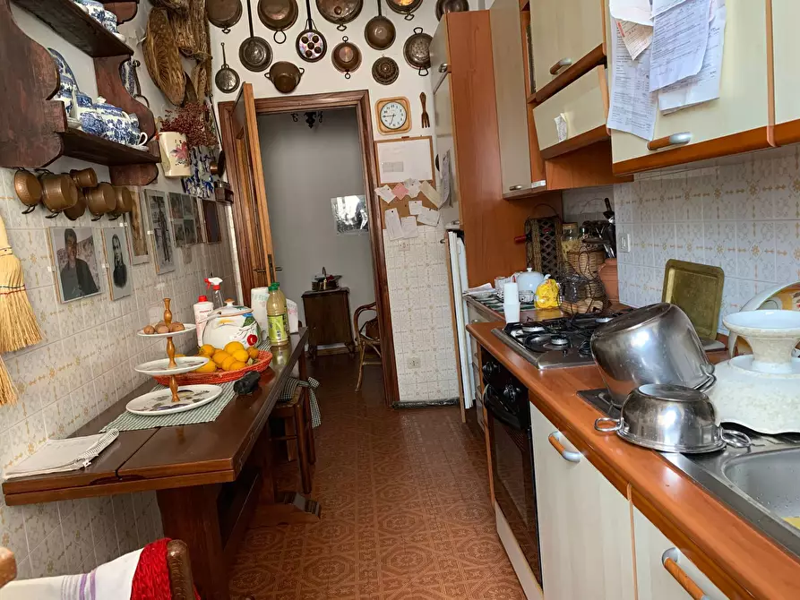 Immagine 4 di Appartamento in vendita  in Via Firenze a Massa
