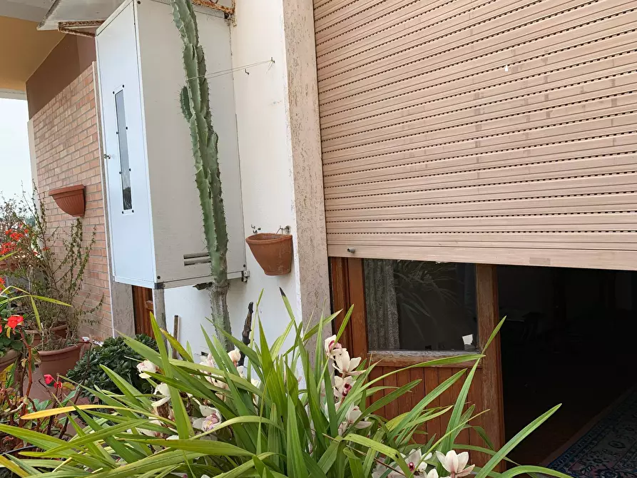 Immagine 10 di Appartamento in vendita  in Via Firenze a Massa