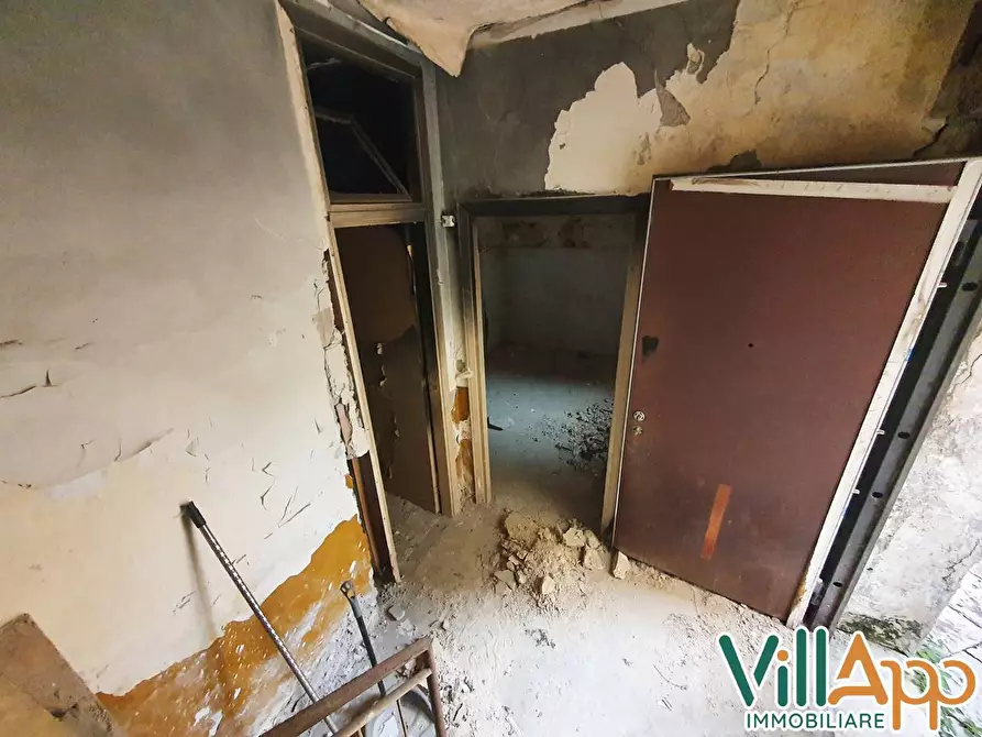 Immagine 7 di Appartamento in vendita  in Via Camillo Benso di Cavour 32 a Fondi