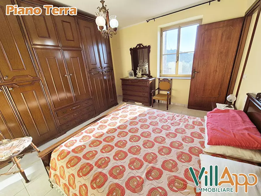 Immagine 40 di Villa in vendita  in Via Molelle 55 a Fondi