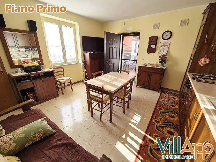 Immagine 36 di Villa in vendita  in Via Molelle 55 a Fondi